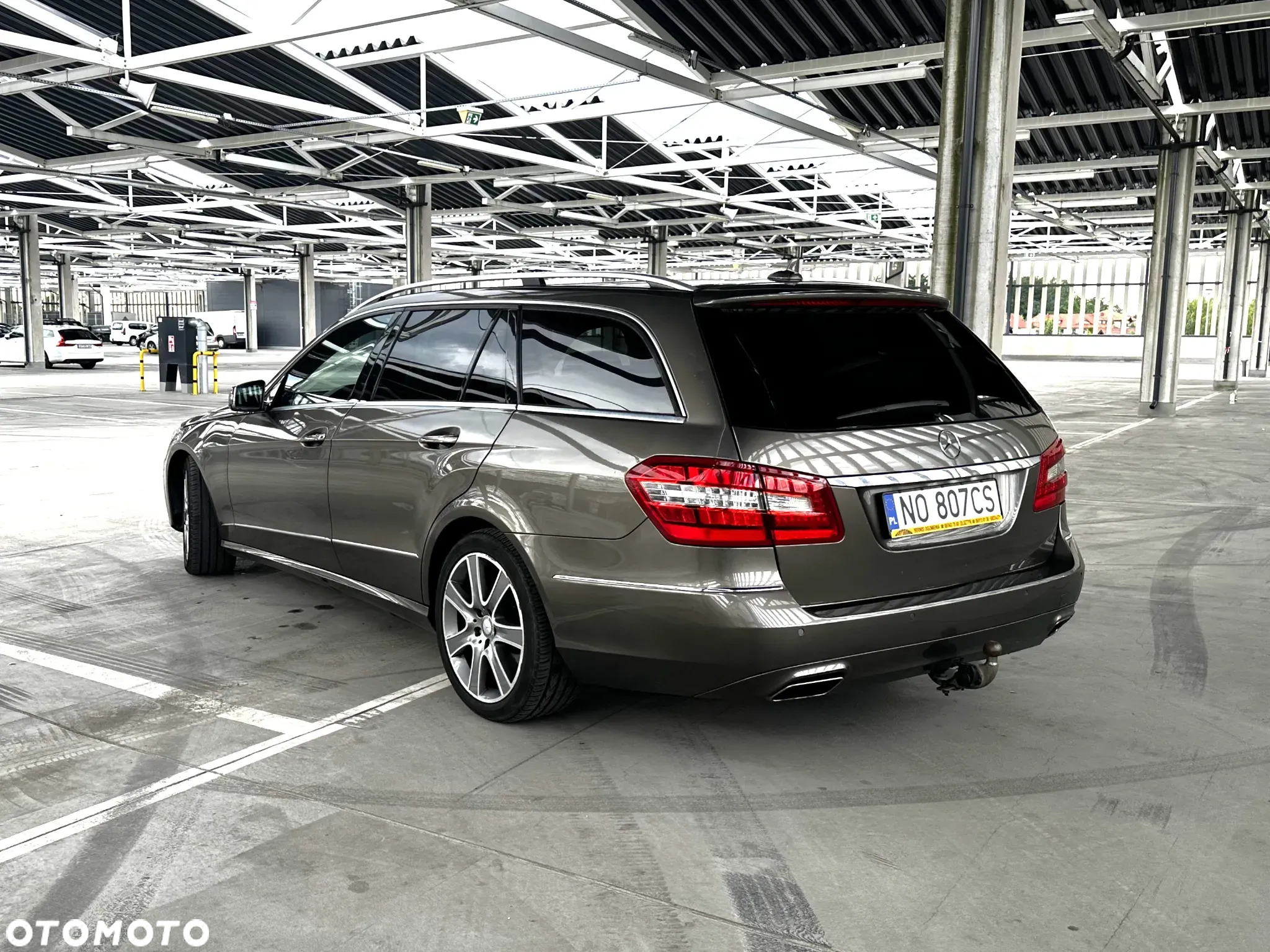 Mercedes-Benz Klasa E 200 T CGI BlueEFFICIENCY 7G-TRONIC Avantgarde - 7