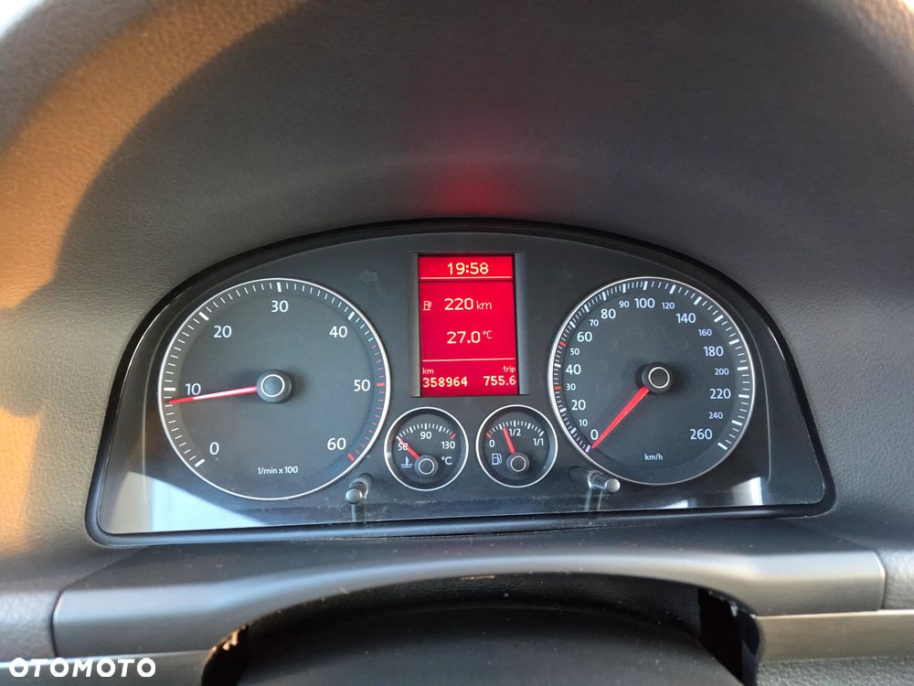 Volkswagen Touran 2.0 TDI Q-Line - 8