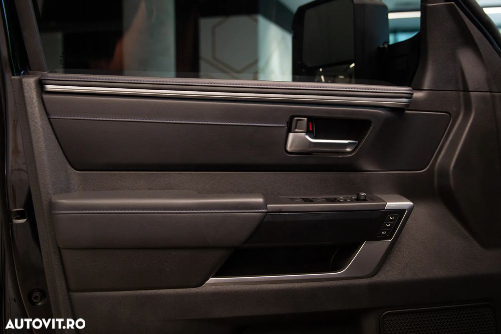 Toyota Sequoia - 14