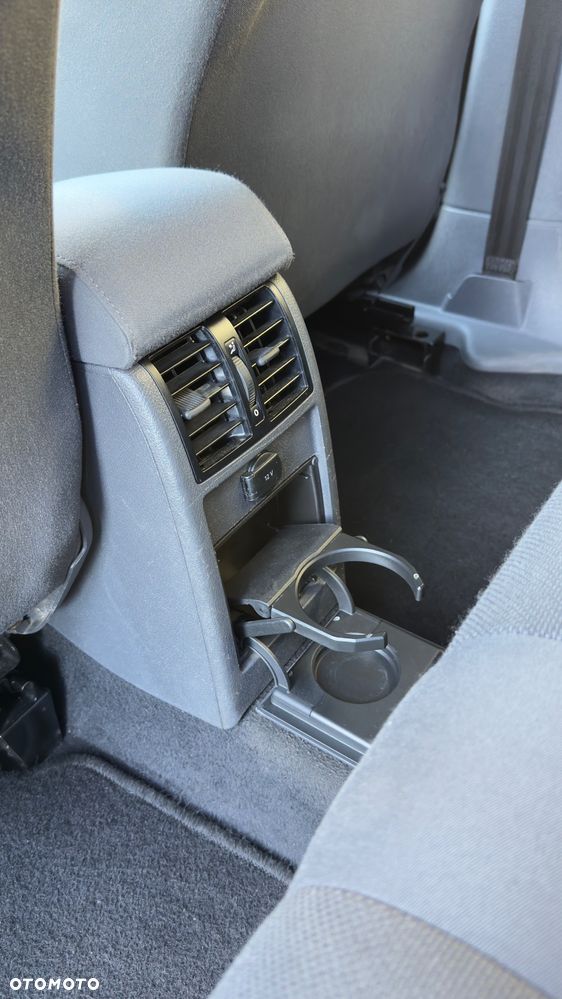 Volkswagen Caddy - 25