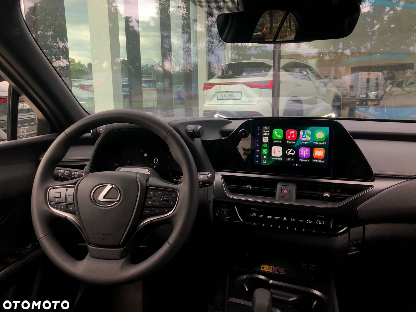 Lexus UX - 4