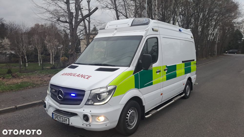 Mercedes-Benz Sprinter 319 CDI Ambulans karetka - 2