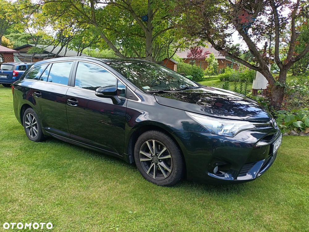 Toyota Avensis - 1