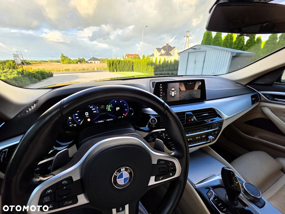 BMW Seria 5 520d xDrive M Sport sport - 39
