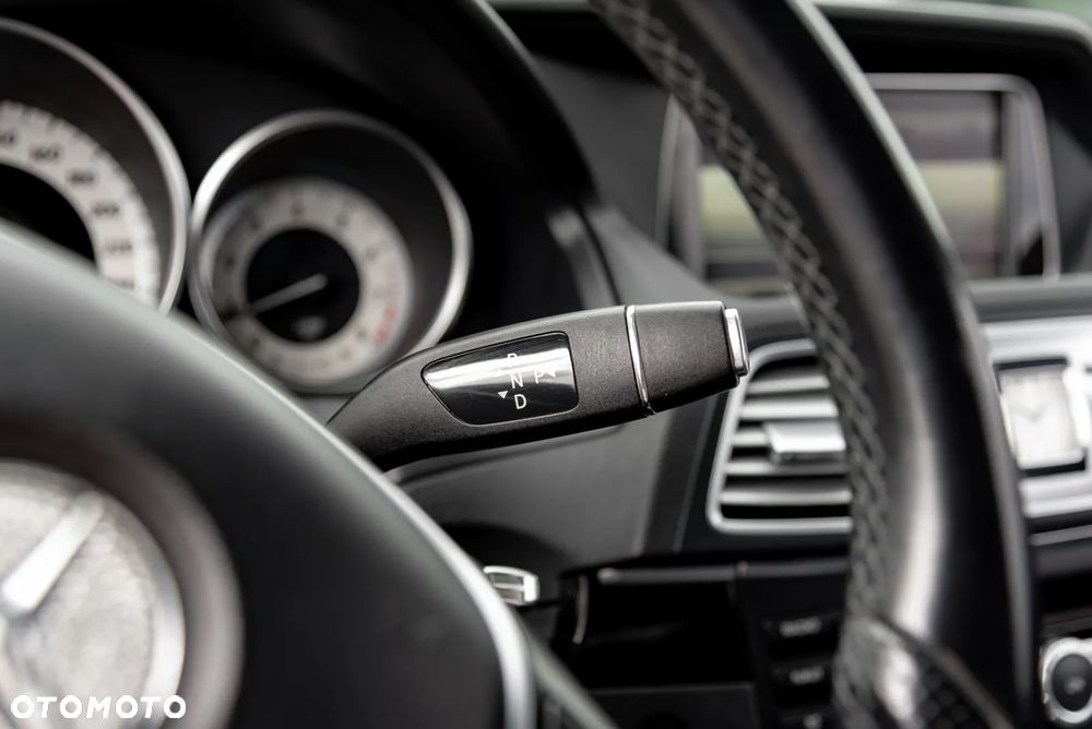 Mercedes-Benz Klasa E 350 BlueEFFICIENCY 7G-TRONIC Avantgarde - 32