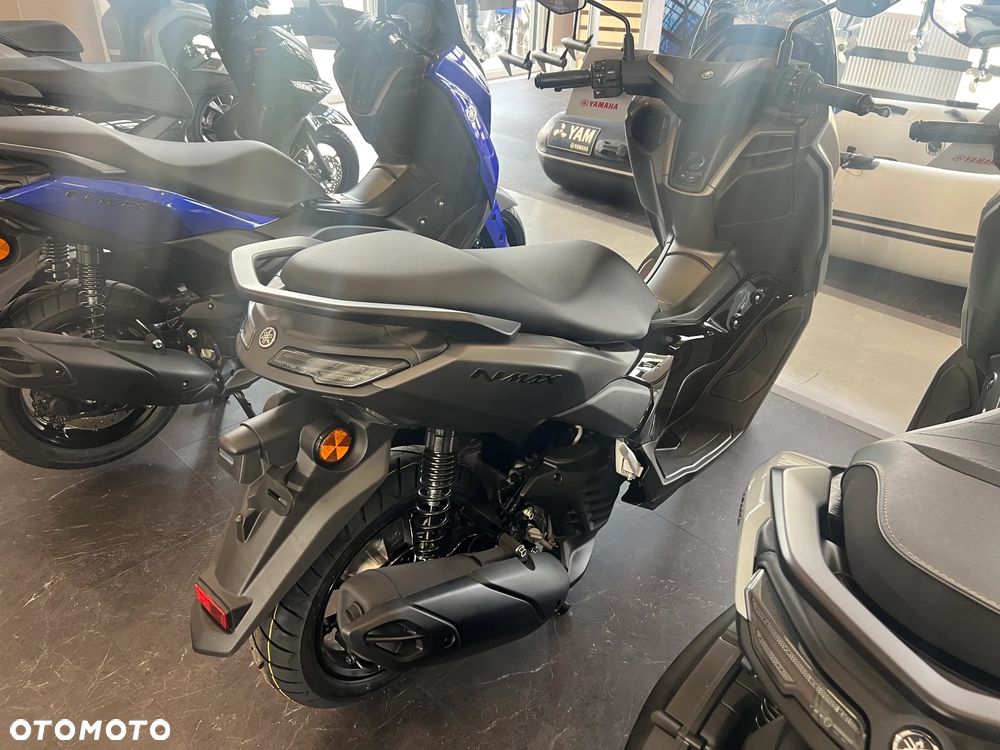 Yamaha NMAX - 23