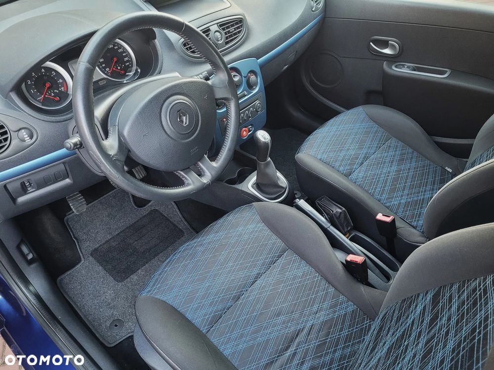 Renault Clio 1.2 16V Exception - 16