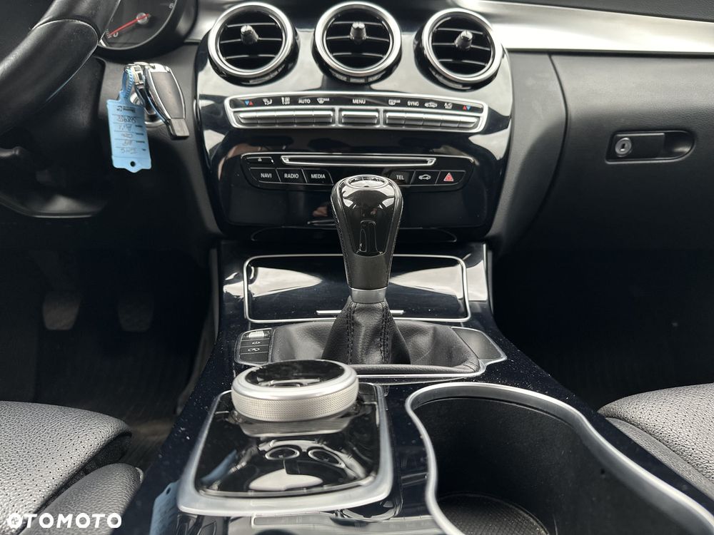 Mercedes-Benz Klasa C 200 Exclusive - 20
