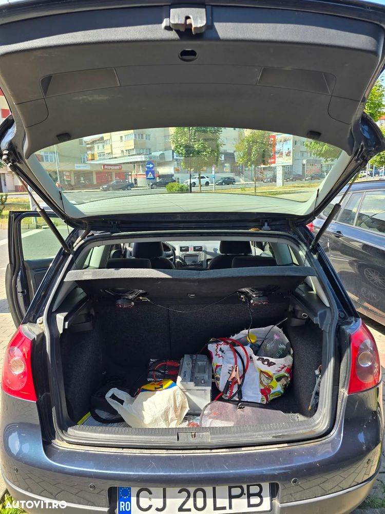 Volkswagen Golf - 10