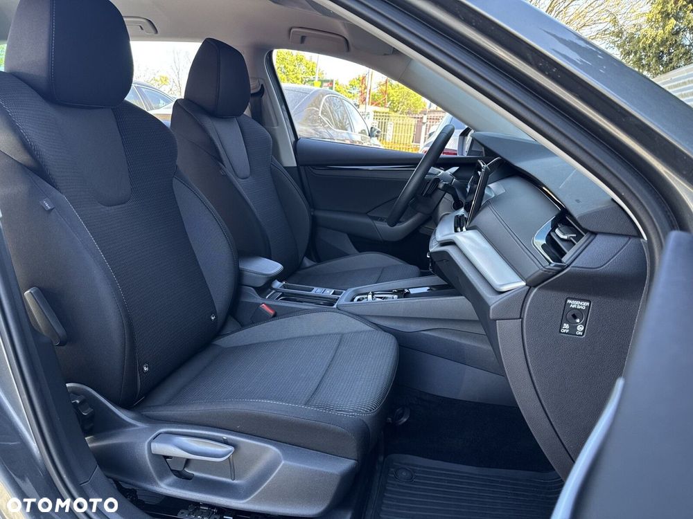 Skoda Octavia 1.5 TSI mHEV Selection DSG - 11