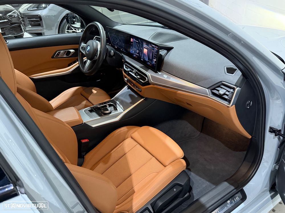 BMW 330 e Pack Desportivo M Pro Auto - 26