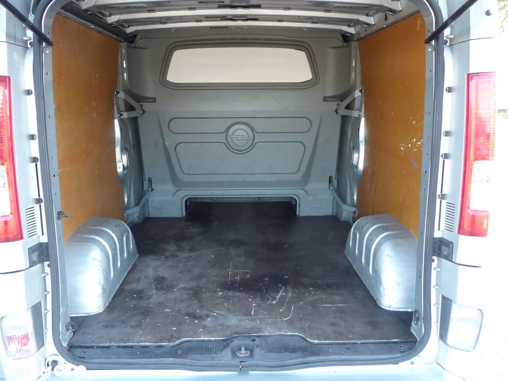 Opel Vivaro L2H1 2.9t - 14