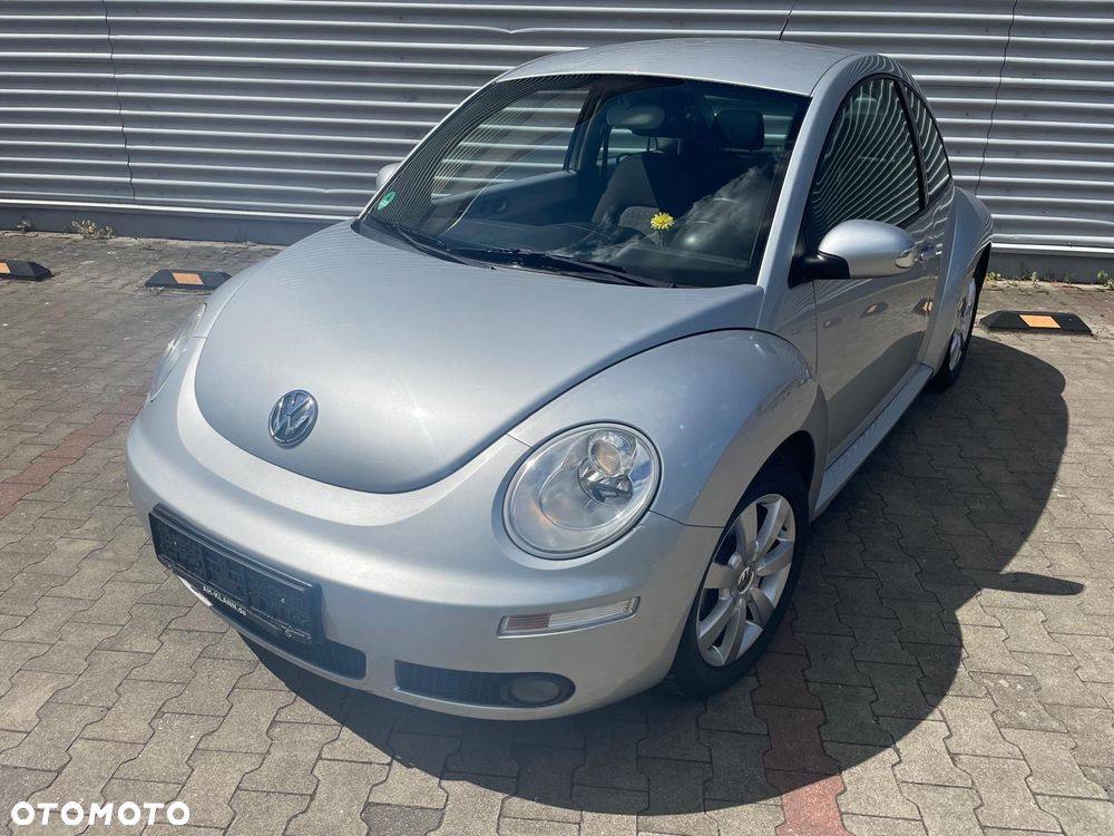 Volkswagen New Beetle - 12