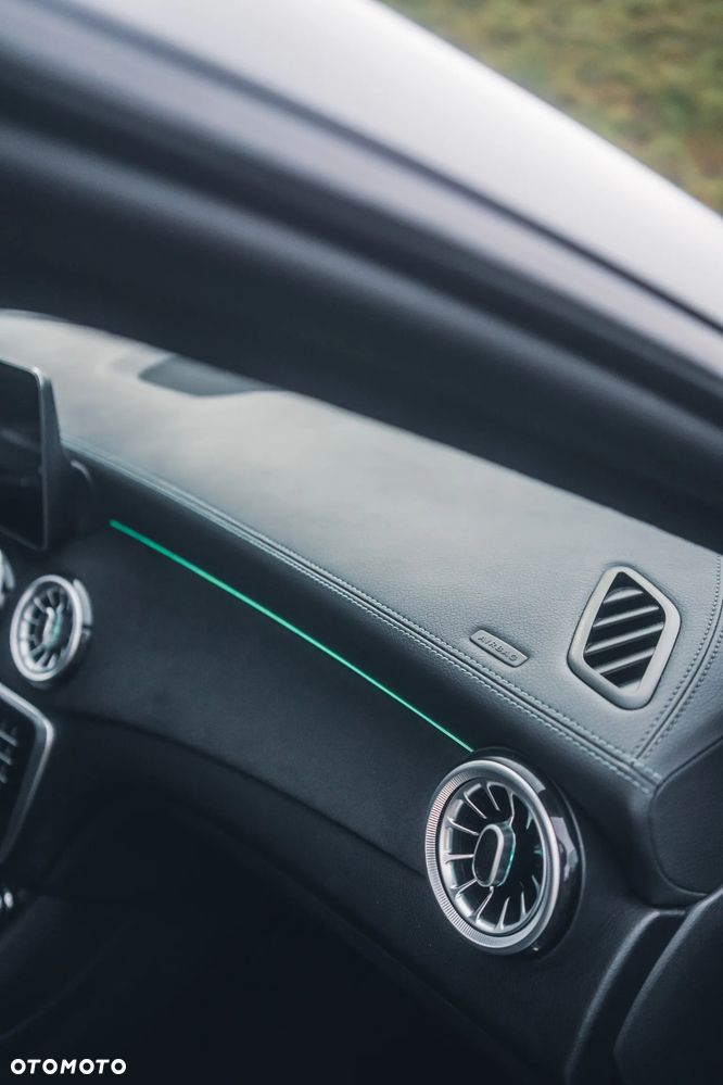 Mercedes-Benz CLA - 11