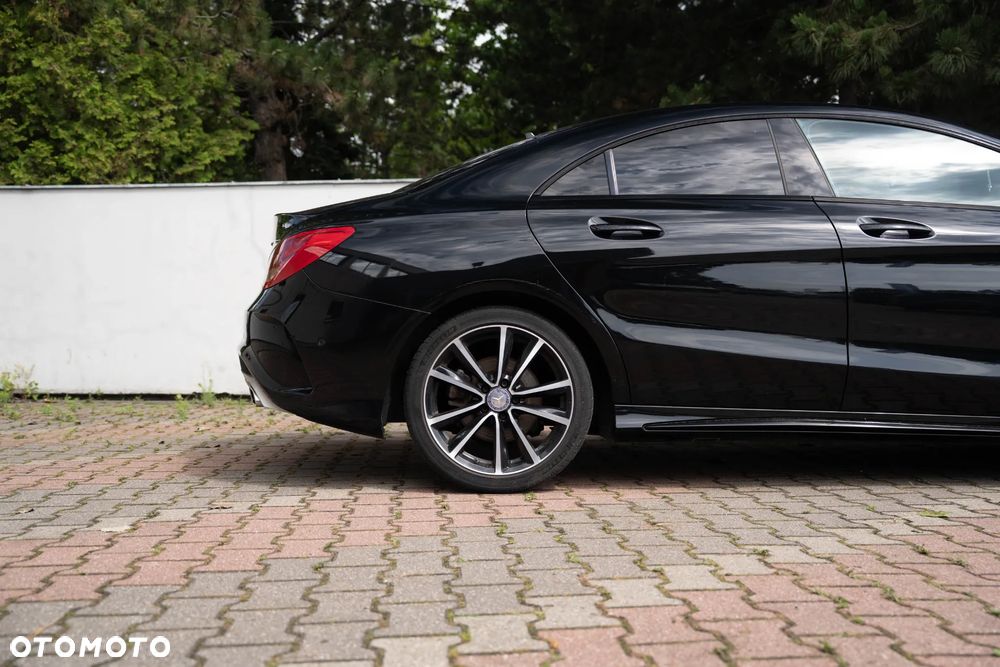 Mercedes-Benz CLA 180 7G-DCT - 8