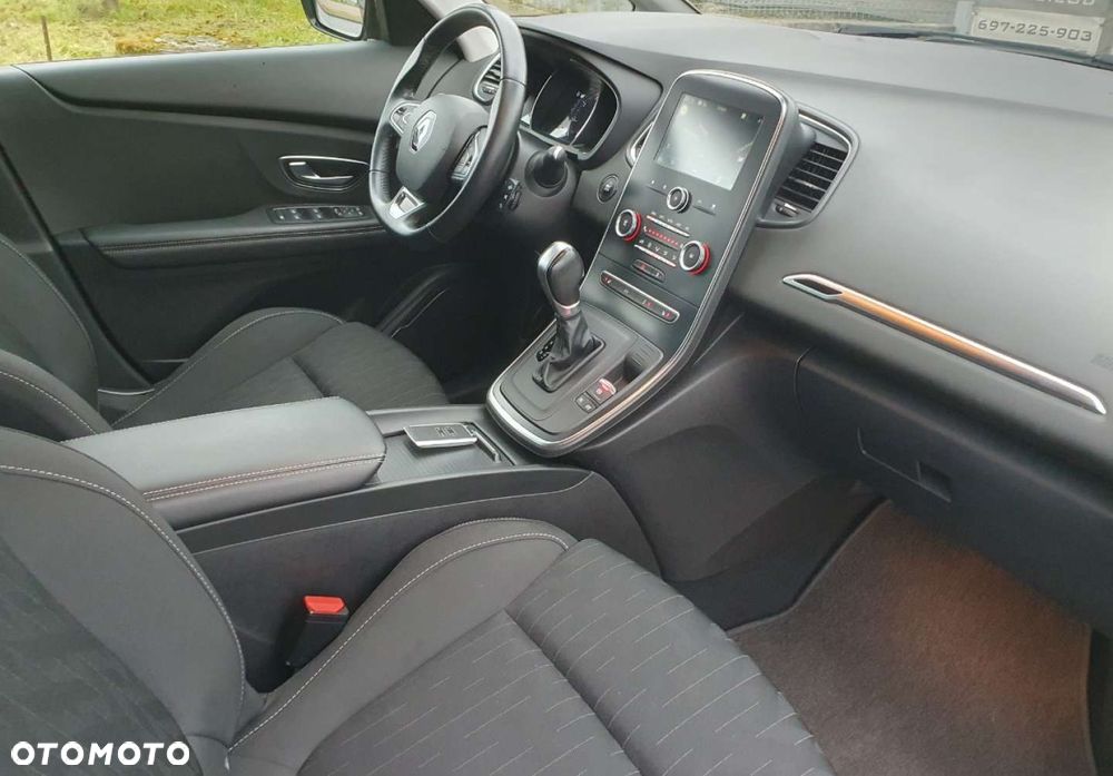 Renault Grand Scenic - 9