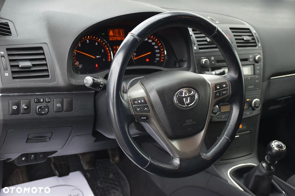 Toyota Avensis 2.0 D-4D Platinium - 22