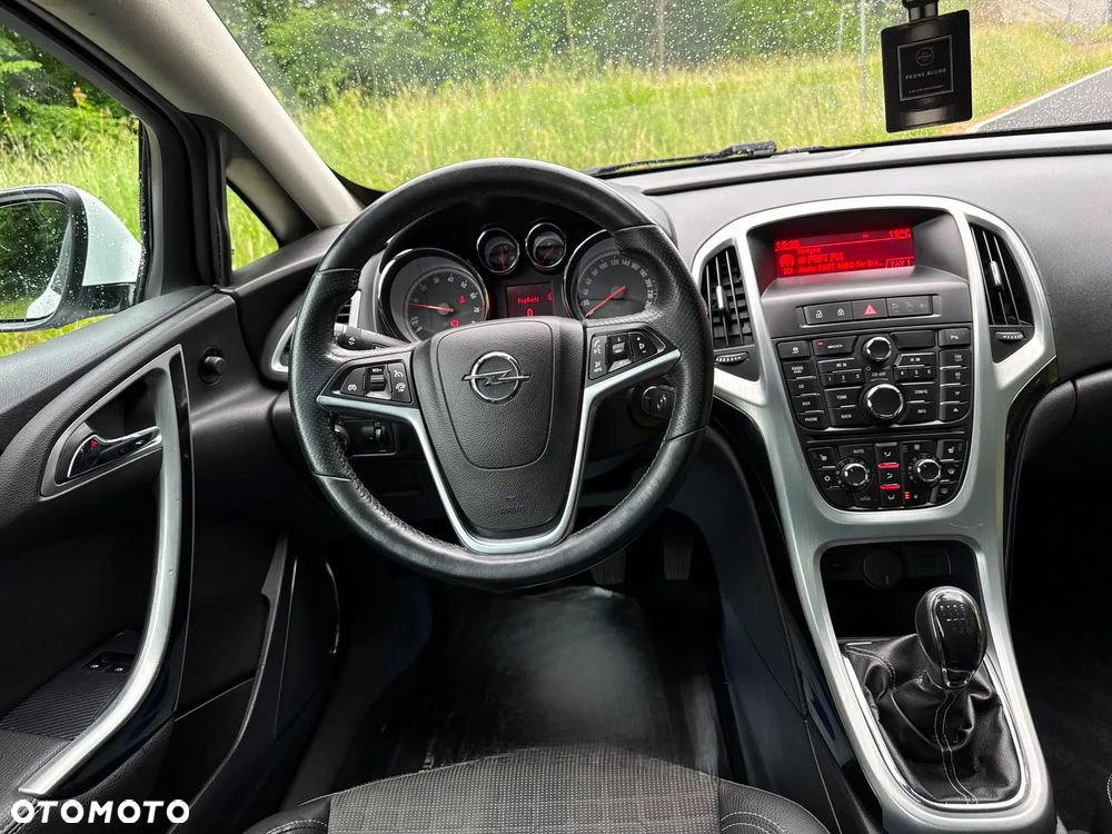 Opel Astra 1.4 Turbo Edition - 10