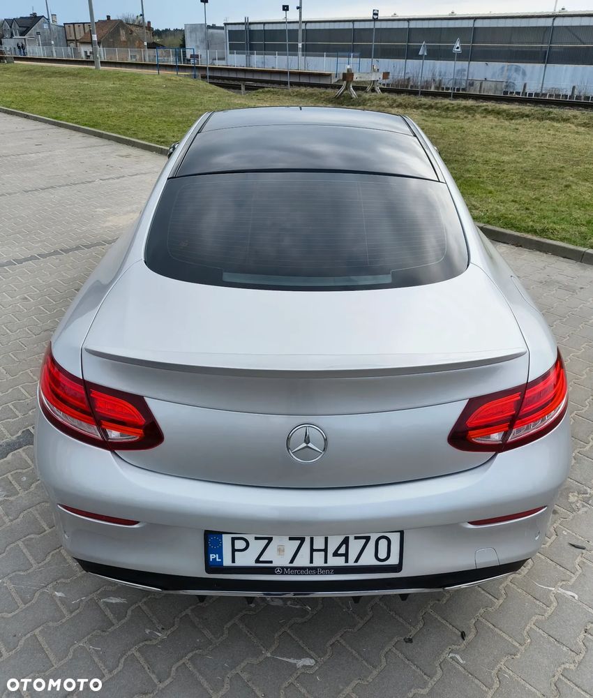 Mercedes-Benz Klasa C 300 7G-TRONIC AMG Line - 19