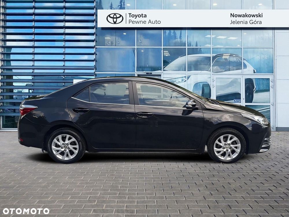 Toyota Corolla - 4
