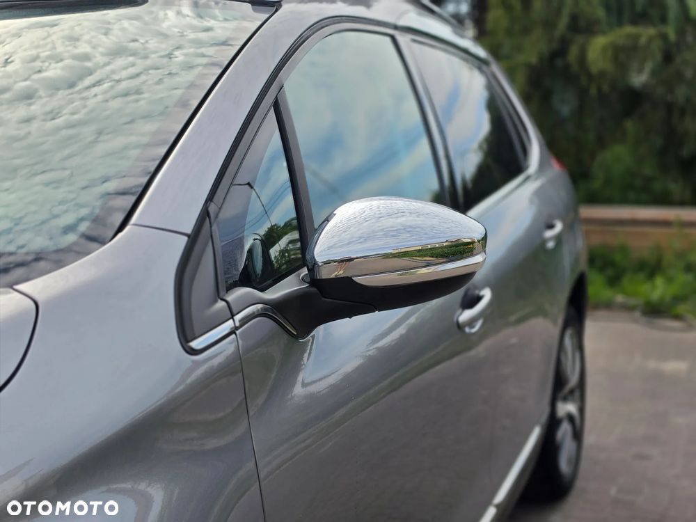Peugeot 2008 - 6