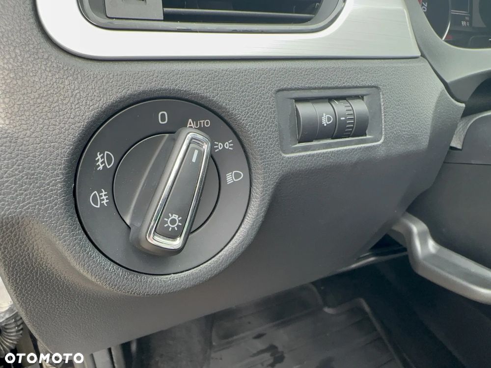 Skoda RAPID 1.0 TSI Ambition - 14