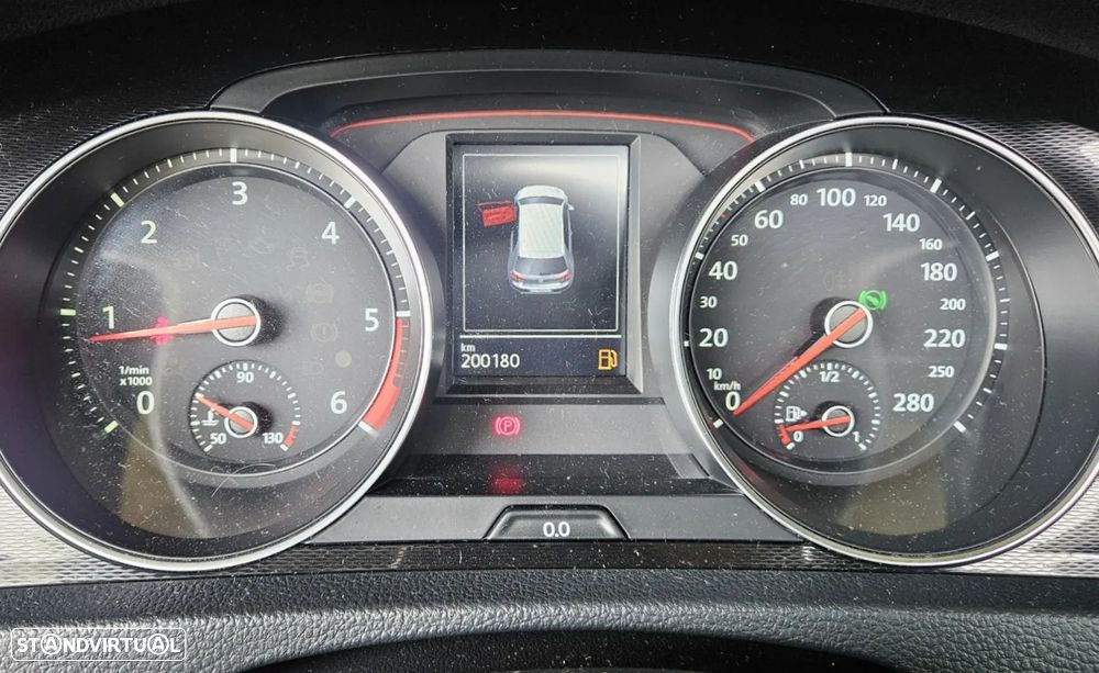 VW Golf 2.0 TDI GTD DSG - 18