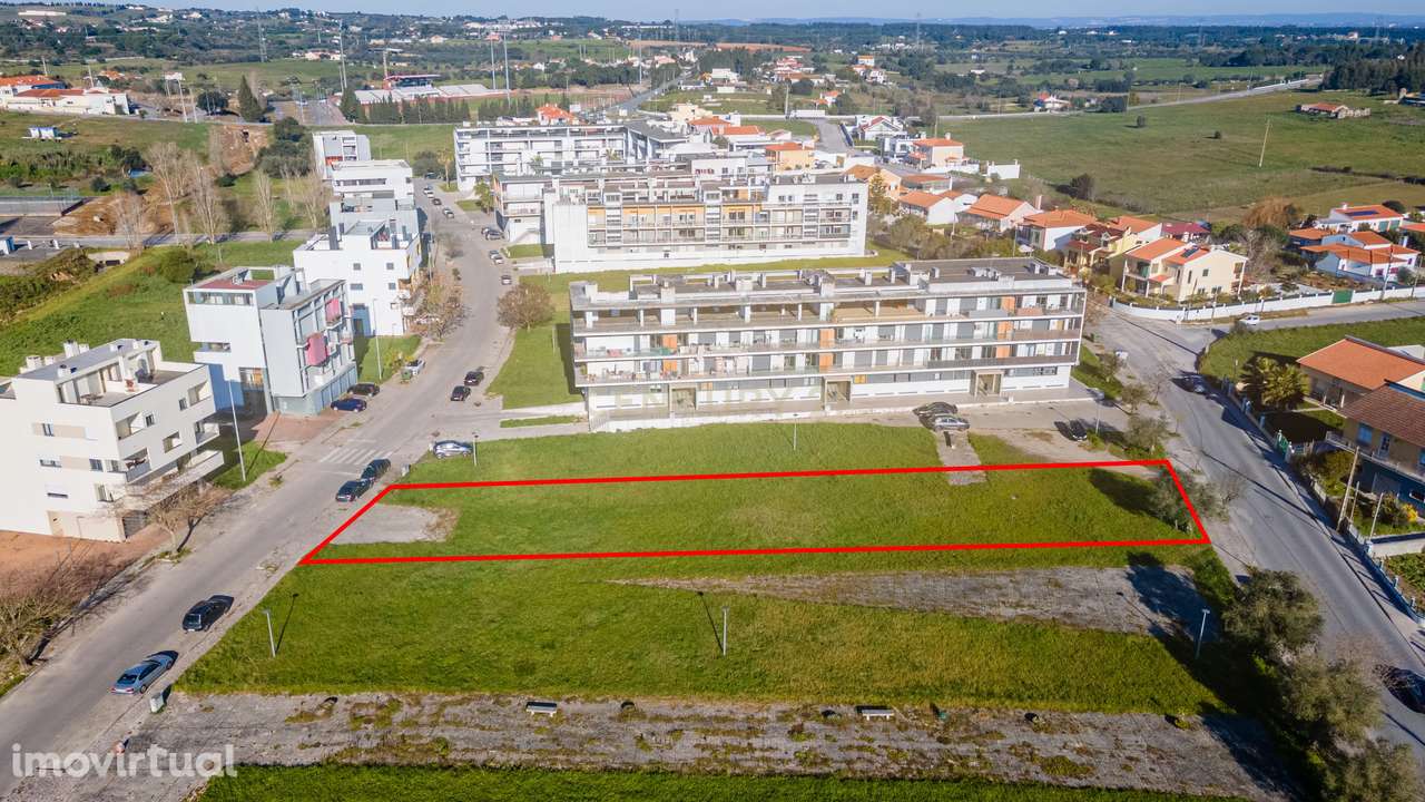 Lote de Terreno Urbano no Centro do Cartaxo para construção de 3 bloco - Grande imagem: 2/16