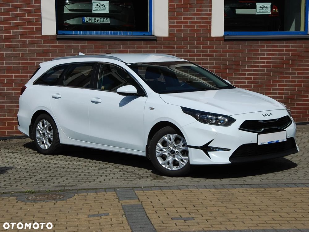 Kia Ceed - 21