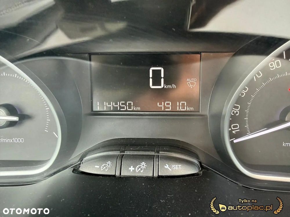 Peugeot 2008 - 24