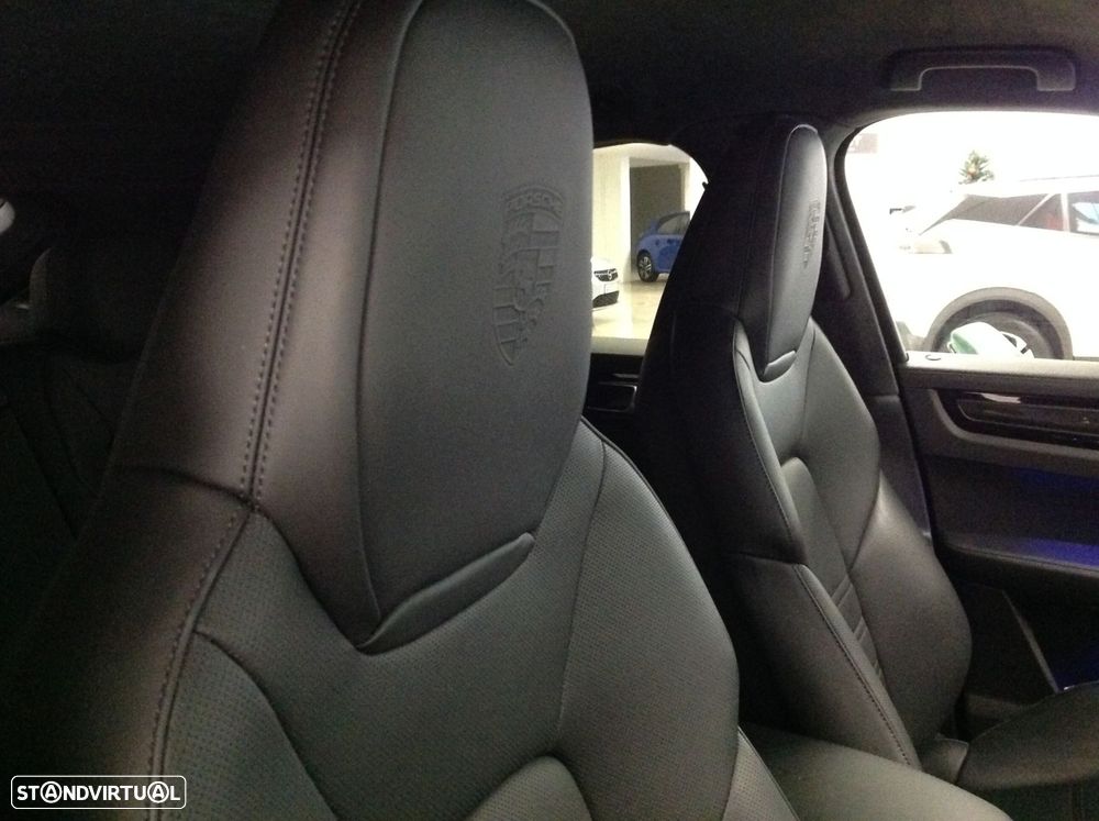 Porsche Cayenne Coupé - 38