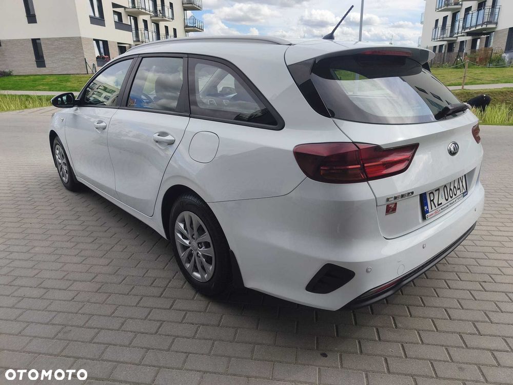 Kia Ceed - 4