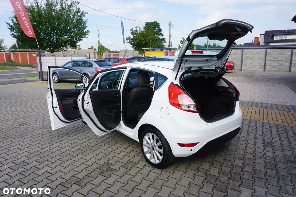 Ford Fiesta 1.25 Titanium EU5 - 13