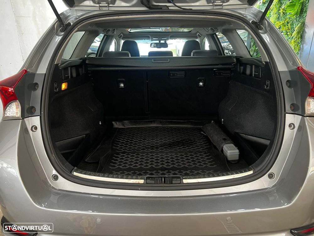 Toyota Auris Touring Sports 1.6 D-4D Exclusive+Navi - 38