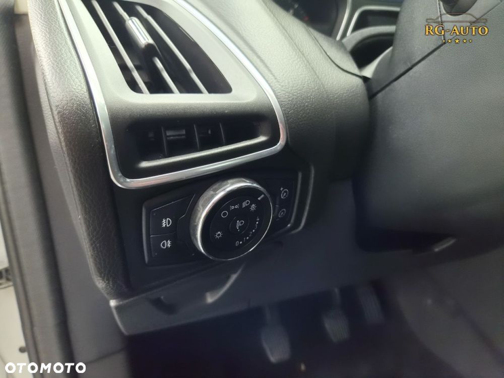 Ford Focus - 27