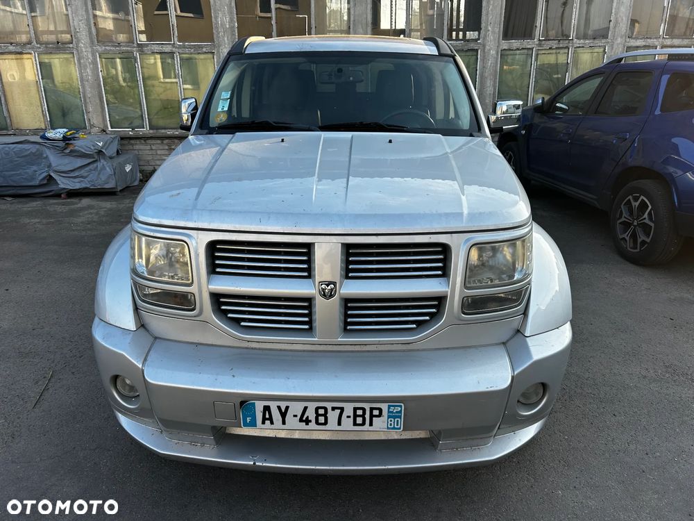 Dodge Nitro - 11