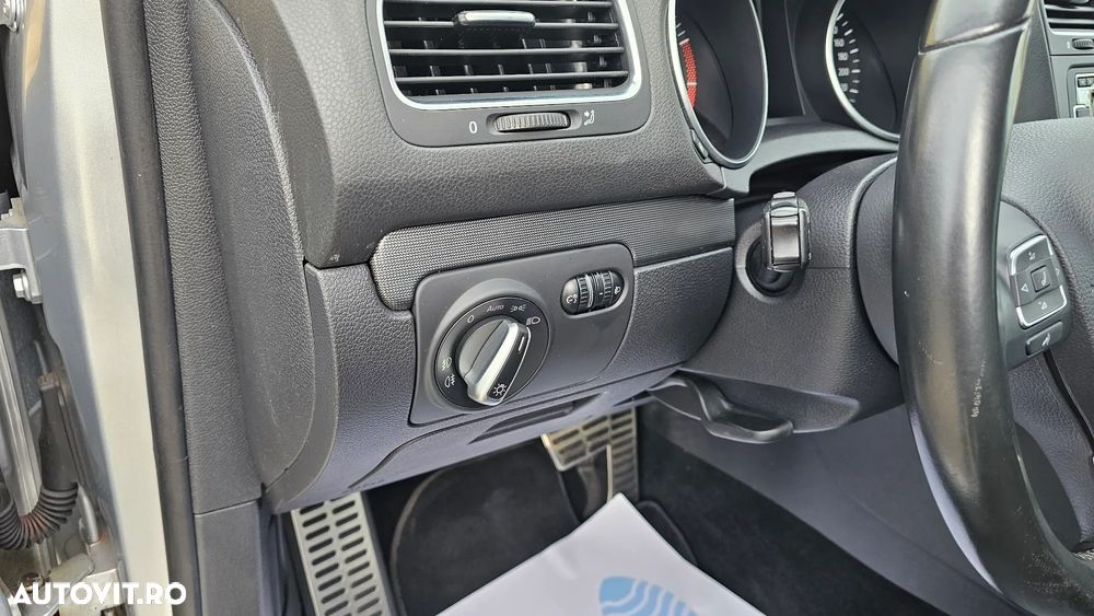 Volkswagen Golf 1.4 TSI DSG Style - 19