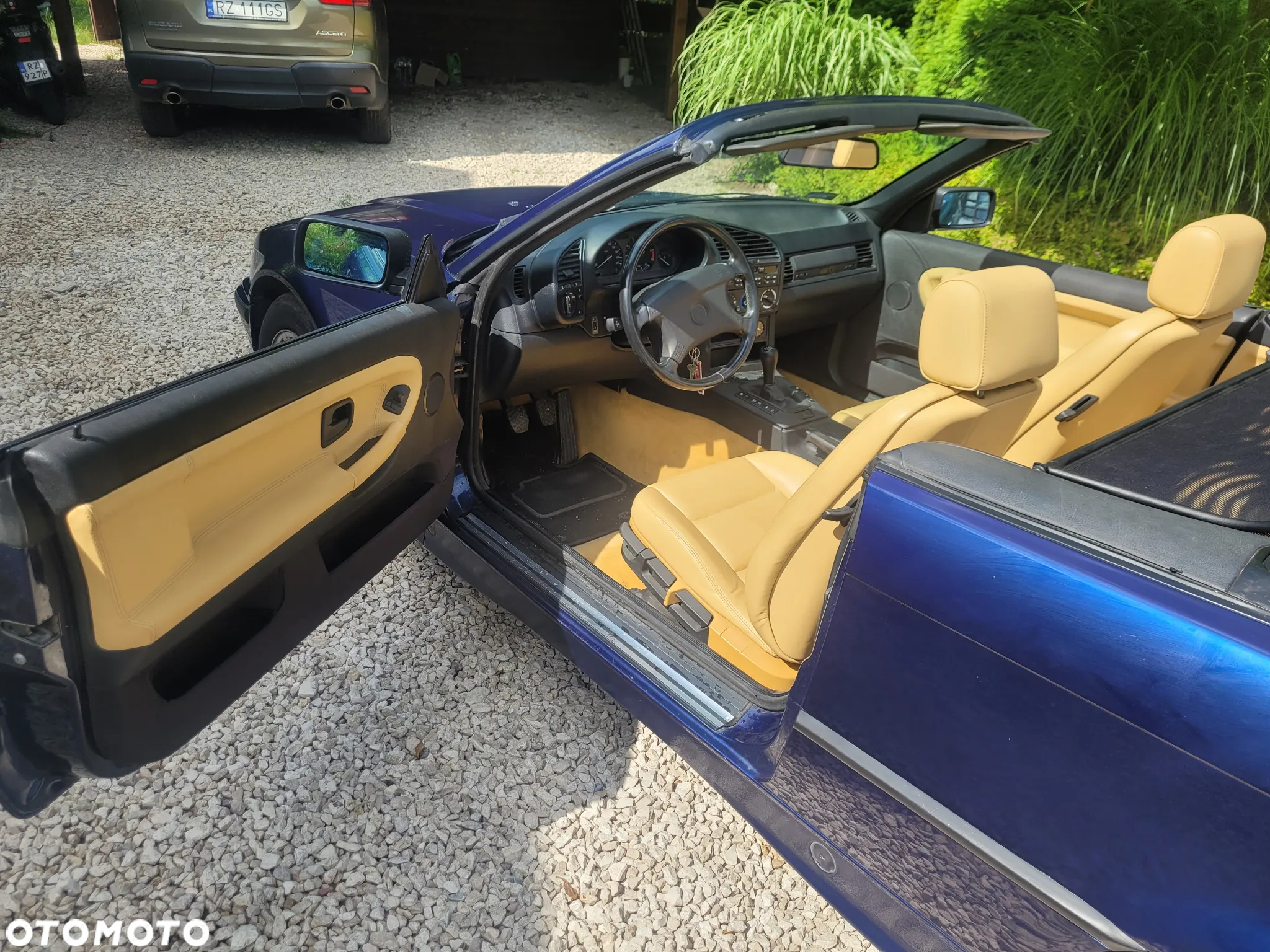 BMW Seria 3 318i Cabriolet - 16