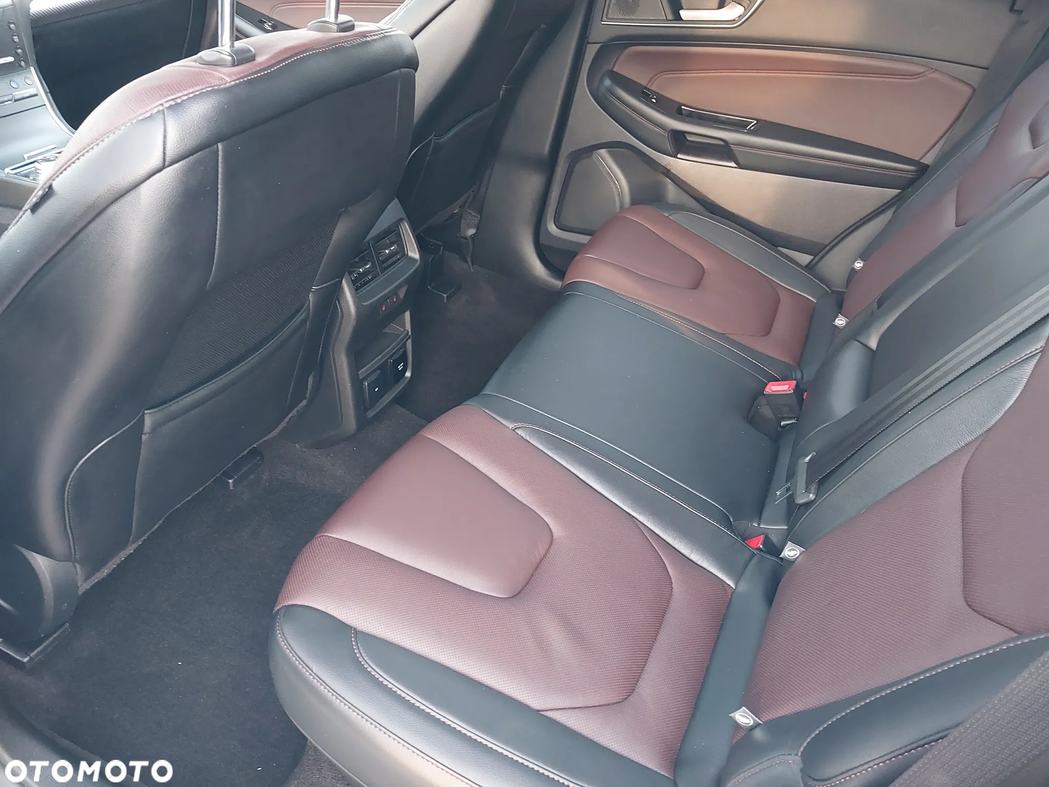 Ford Edge - 16