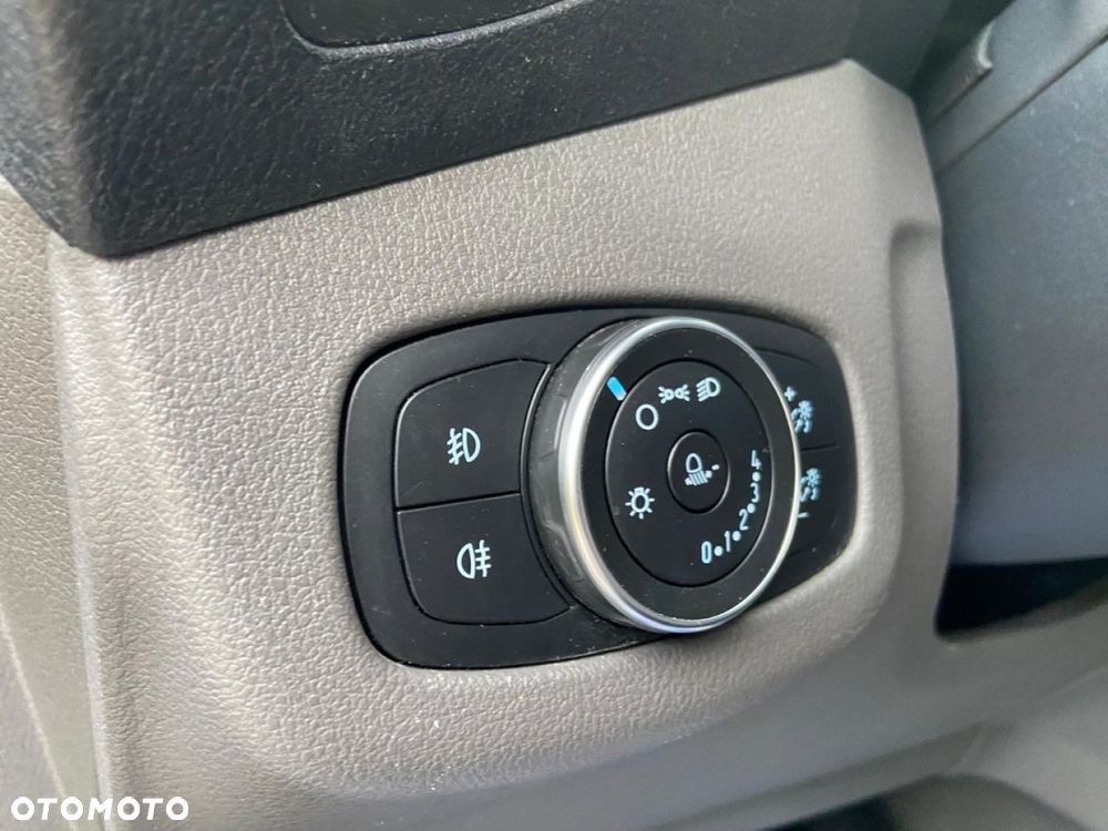 Ford Tourneo Connect - 25