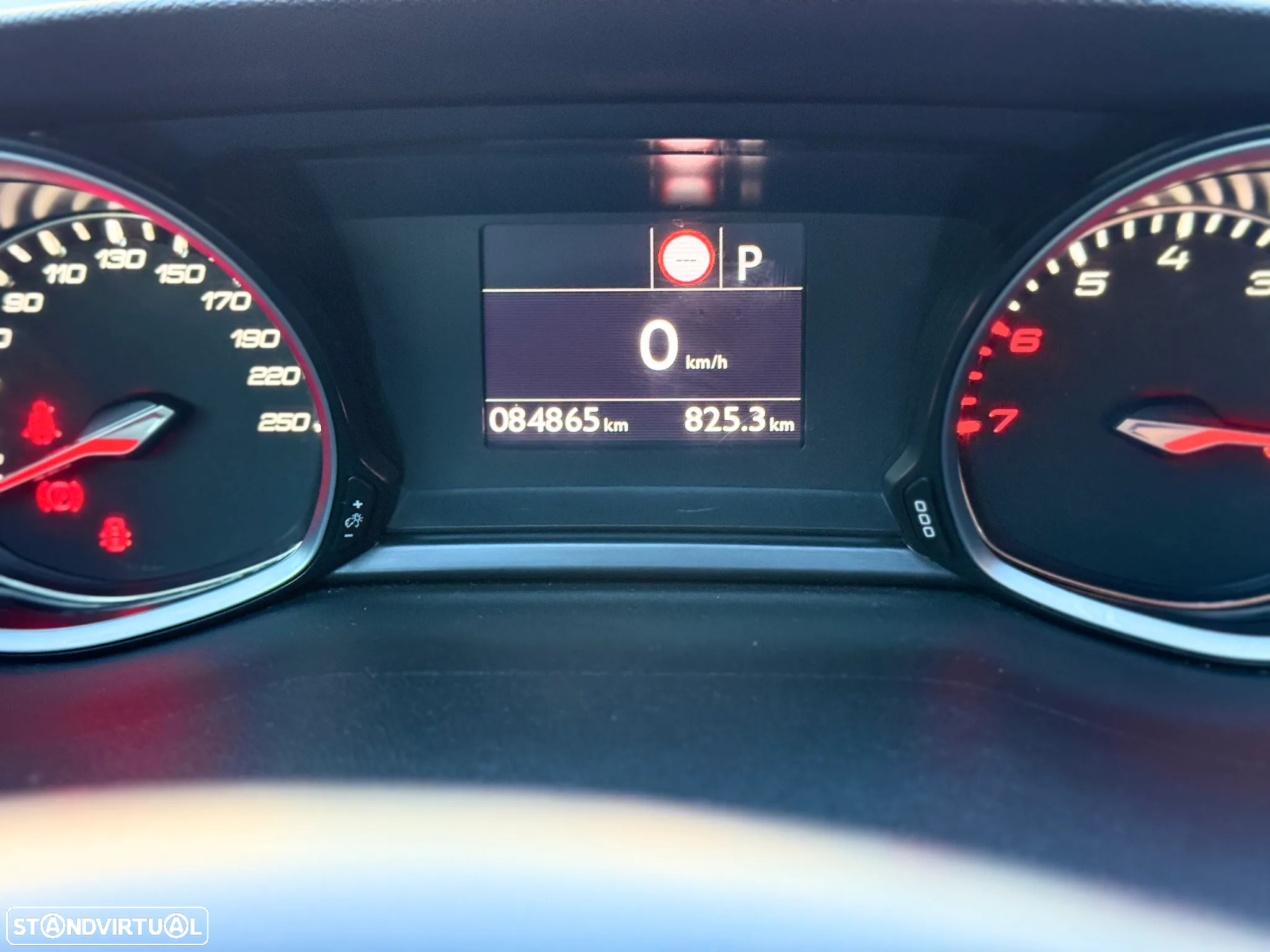 Peugeot 308 1.2 PureTech Allure EAT8 - 9