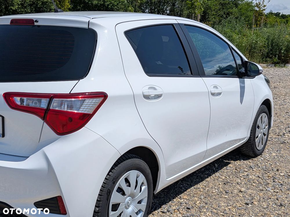 Toyota Yaris 1.5 Premium - 10