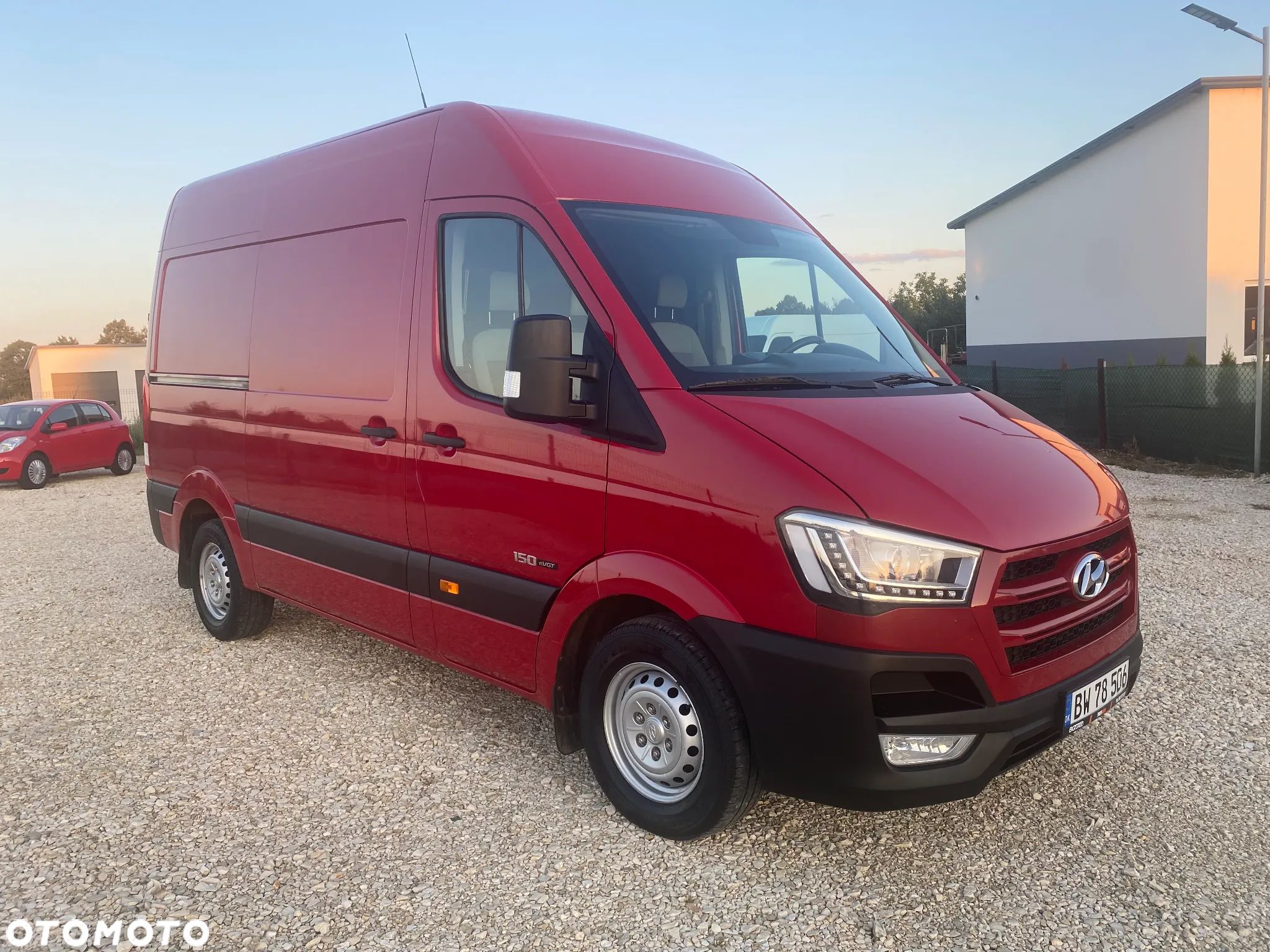 Hyundai H350 - 1