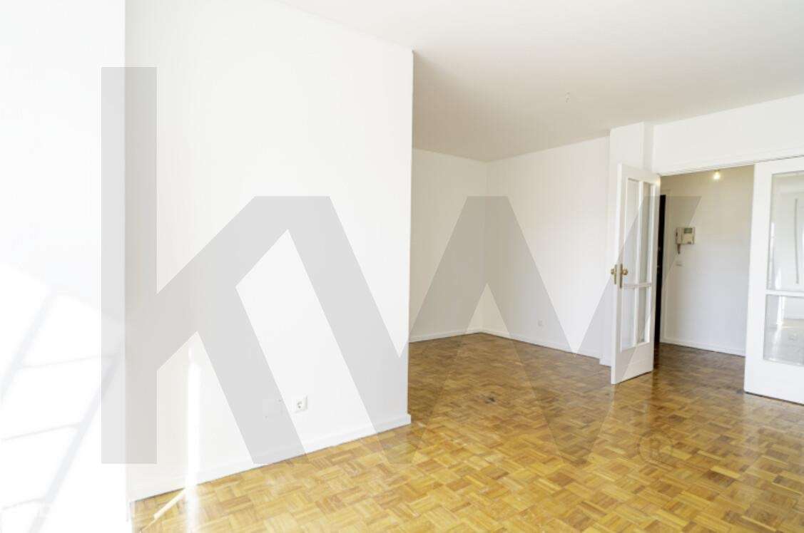 Apartamento T2 | Último piso | Vistas desafogadas | Elevada luminosida - Grande imagem: 5/21