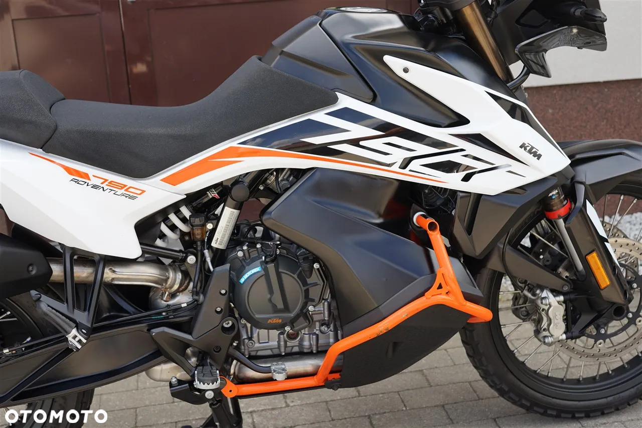 KTM Adventure - 6
