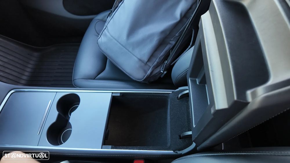 Tesla Model Y RWD - 14