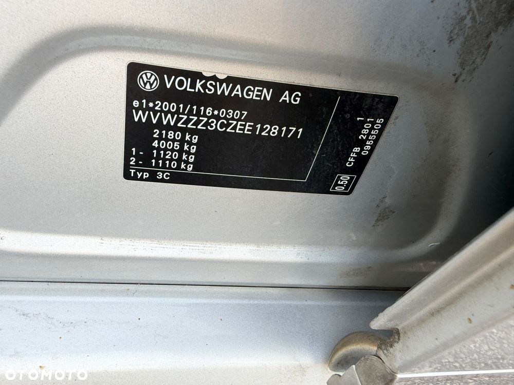Volkswagen Passat - 36