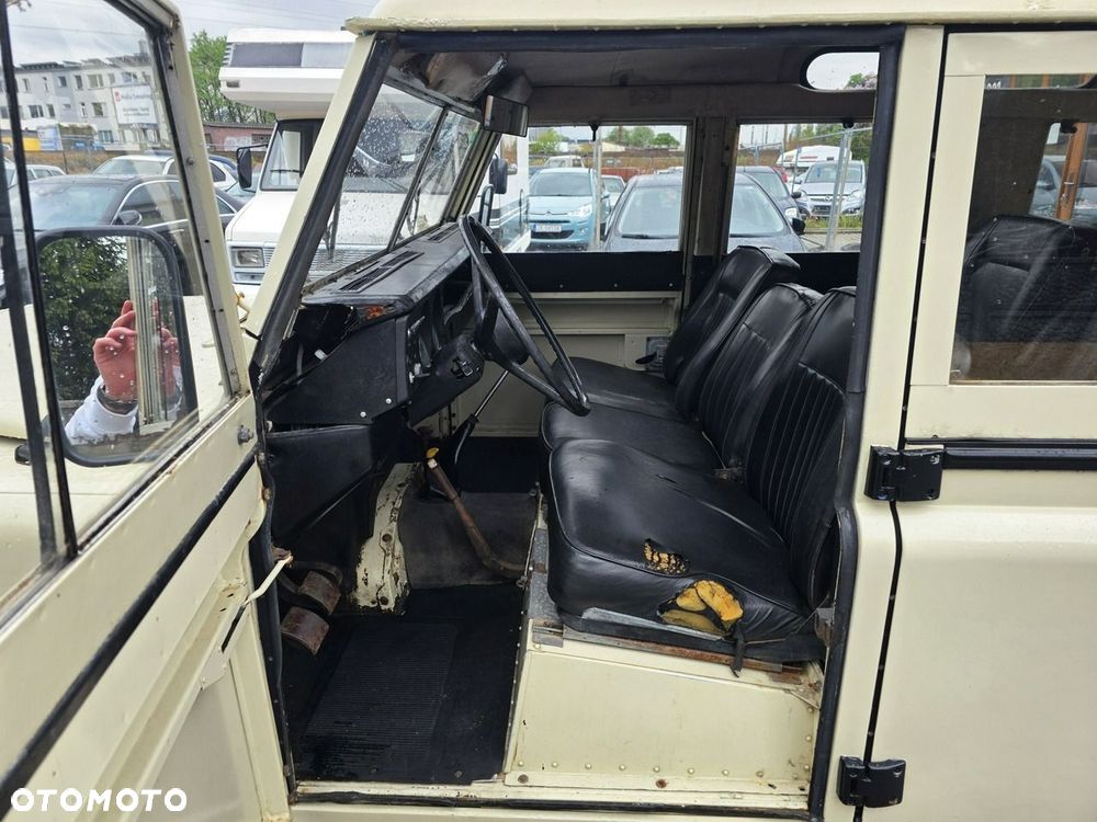Land Rover Defender - 18
