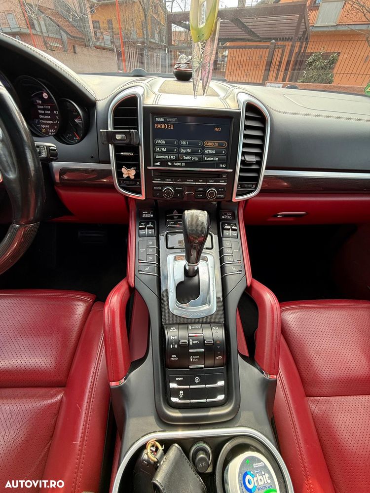 Porsche Cayenne Platinum Edition - 17