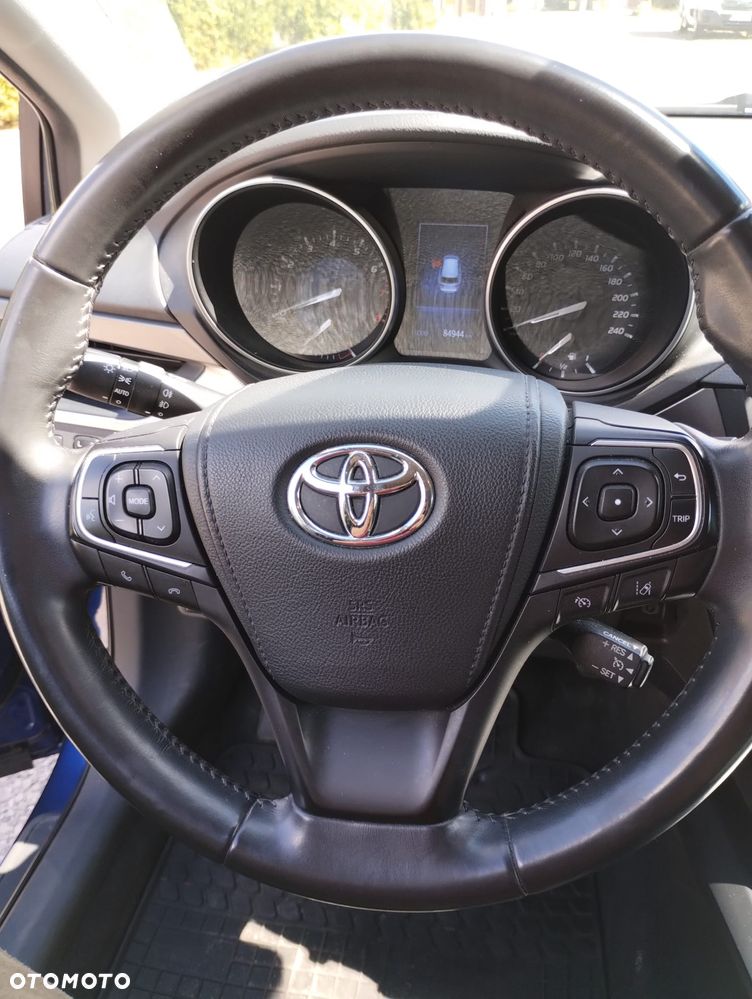 Toyota Avensis 2.0 Premium MS - 3